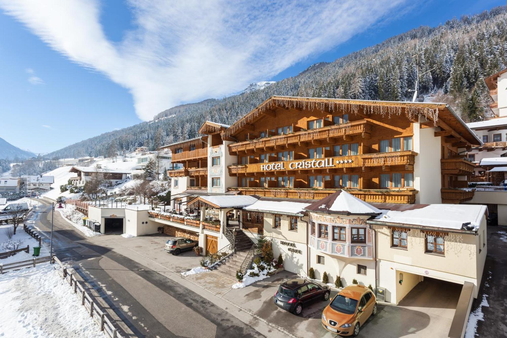 Sporthotel Cristall Fulpmes Exterior photo